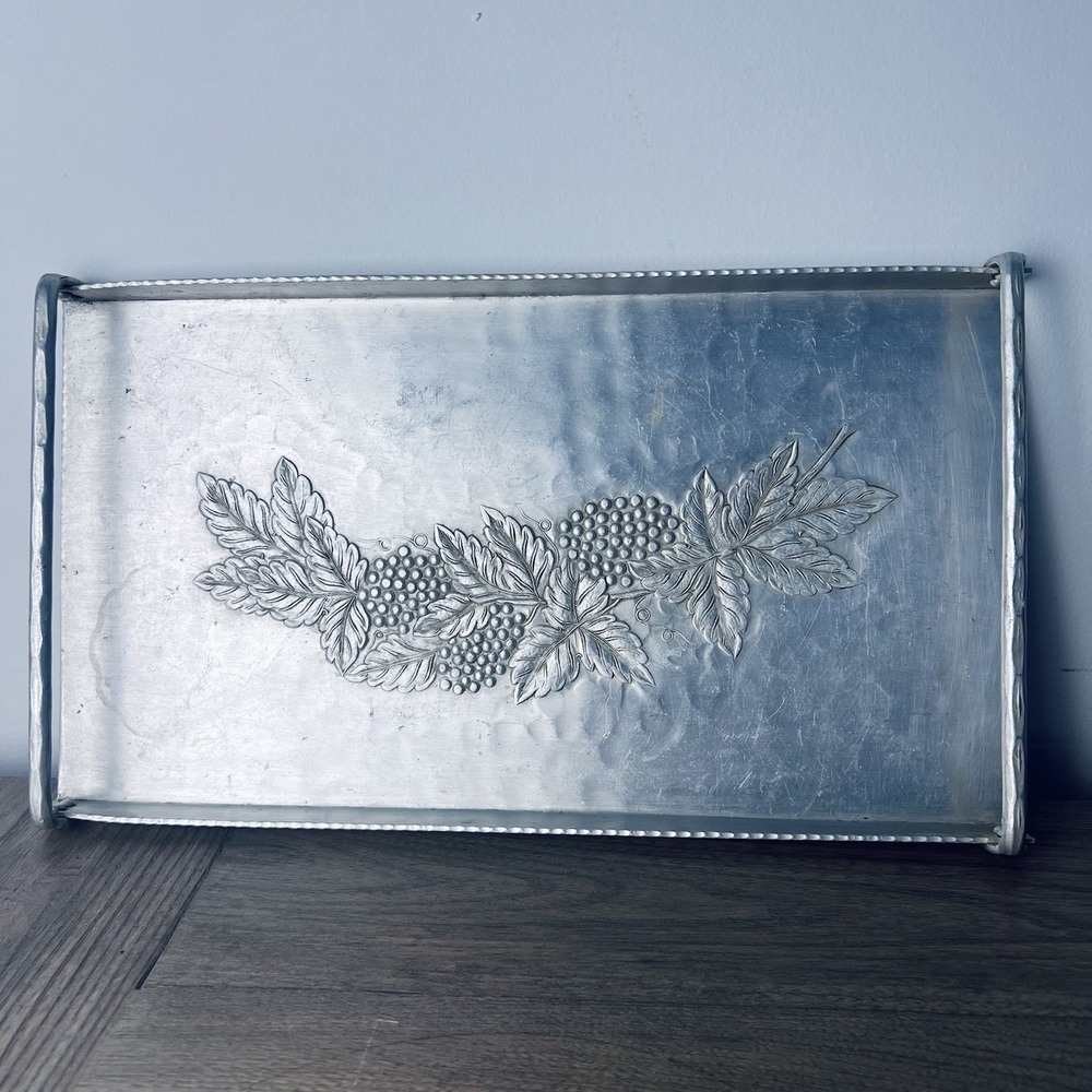 Vintage EVERLAST Forged Aluminum Serving TRAY Grapes , Leaves 14.5"x8"